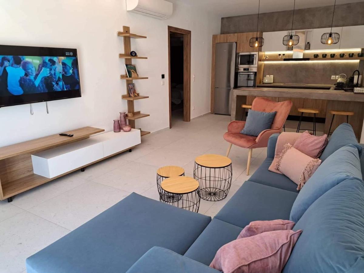 Courtyard Luxury Suites “Marianthi” Pefki エクステリア 写真